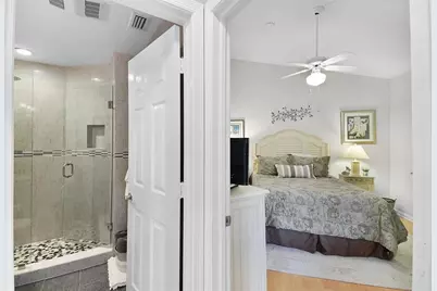 6040 SE Martinique Dr, Unit #201, Stuart, FL 34997 - Photo 31