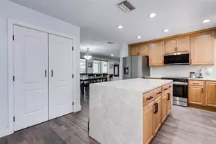 8880 SW 49th St, Cooper City, FL 33328 - Photo 17