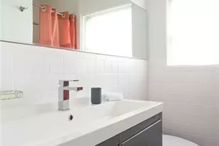 1020 N Victoria Park Rd, Fort Lauderdale, FL 33304 - Photo 17