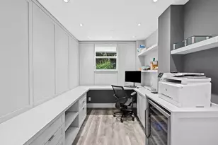 1050 Seminole Dr, Fort Lauderdale, FL 33304 - Photo 9