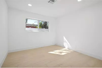 5621 NE 16th Ave, Fort Lauderdale, FL 33334 - Photo 17