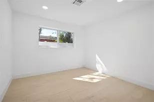 5621 NE 16th Ave, Fort Lauderdale, FL 33334 - Photo 17