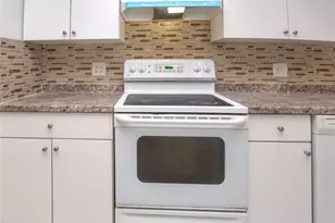 2361 NE 10th St, Pompano Beach, FL 33062 - Photo 3