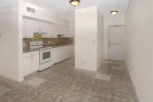 2361 NE 10th St, Pompano Beach, FL 33062 - Photo 7