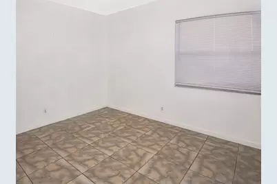 2361 NE 10th St, Unit #3, Pompano Beach, FL 33062 - Photo 11