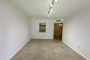 50 SW 3rd Ave, Boca Raton, FL 33432 - Photo 9