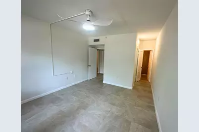 50 SW 3rd Ave, Unit #110, Boca Raton, FL 33432 - Photo 13