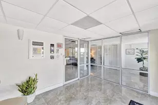 550 Bayshore Dr, Fort Lauderdale, FL 33304 - Photo 17