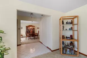 137 SE Turtle Creek Dr, Jupiter, FL 33469 - Photo 9