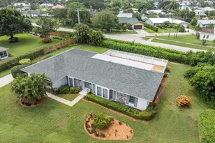 137 SE Turtle Creek Dr, Jupiter, FL 33469 - Photo 35