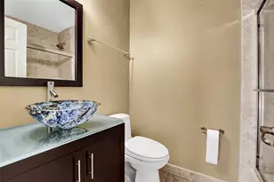 101 NE 21st St, Wilton Manors, FL 33305 - Photo 49