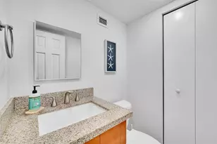 400 N Surf Rd, Hollywood, FL 33019 - Photo 25