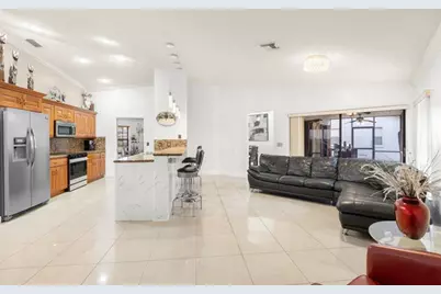 2326 NW 96th Way, Coral Springs, FL 33065 - Photo 9