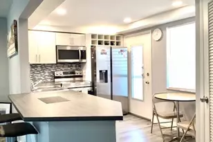 1101 NE 191st St Unit, Miami, FL 33179 - Photo 3