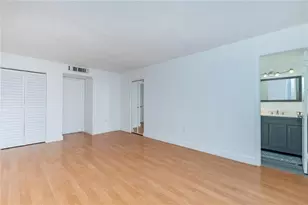 1101 NE 191st St Unit, Miami, FL 33179 - Photo 11