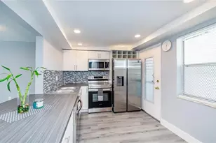 1101 NE 191st St Unit, Miami, FL 33179 - Photo 1