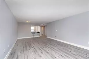 1101 NE 191st St Unit, Miami, FL 33179 - Photo 7