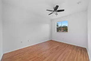 717 SW 107th Ave, Pembroke Pines, FL 33025 - Photo 11