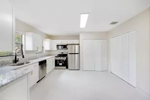 4165 NW 114th Ave, Coral Springs, FL 33065 - Photo 3