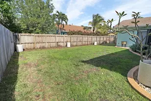 231 SE 9th St, Dania Beach, FL 33004 - Photo 11