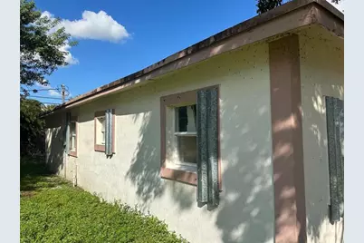 2863 NW 12th Ct, Fort Lauderdale, FL 33311 - Photo 9