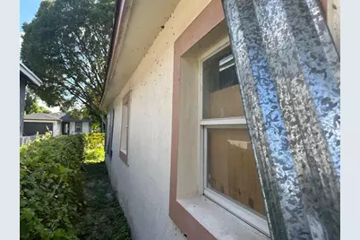 2863 NW 12th Ct, Fort Lauderdale, FL 33311 - Photo 3