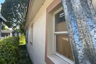 2863 NW 12th Ct, Fort Lauderdale, FL 33311 - Photo 3