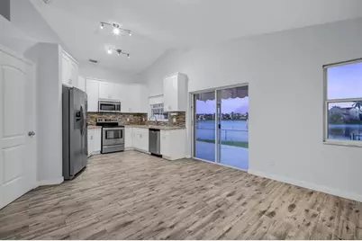 18510 NW 22nd St, Pembroke Pines, FL 33029 - Photo 9