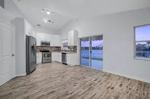 18510 NW 22nd St, Pembroke Pines, FL 33029 - Photo 9