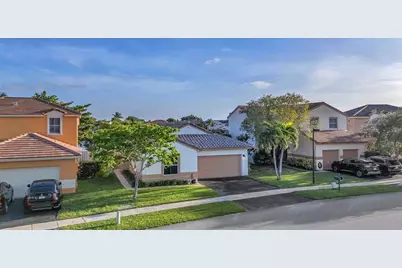 18510 NW 22nd St, Pembroke Pines, FL 33029 - Photo 45