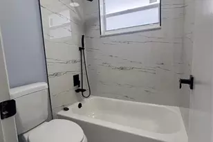 814 SW 12th Pl, Fort Lauderdale, FL 33315 - Photo 17