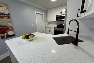 814 SW 12th Pl, Fort Lauderdale, FL 33315 - Photo 7