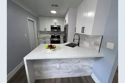 814 SW 12th Pl, Fort Lauderdale, FL 33315 - Photo 5