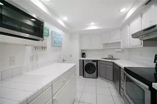 2400 Presidential Way, West Palm Beach, FL 33401 - Photo 5