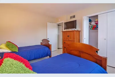 301  Lakeview Dr, Unit #204, Weston, FL 33326 - Photo 21