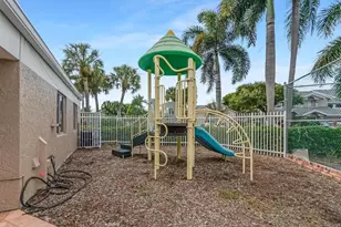 1916 Discovery Cir E, Deerfield Beach, FL 33442 - Photo 31