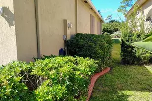 5423 Place Lake Dr, Fort Pierce, FL 34951 - Photo 3