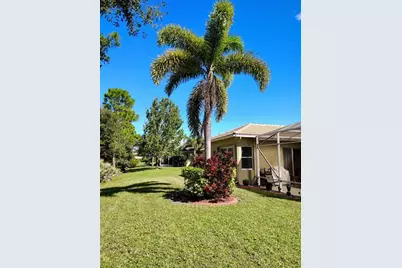 5423  Place Lake Dr, Fort Pierce, FL 34951 - Photo 5