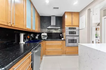 1401 NE 5th Ter, Fort Lauderdale, FL 33304 - Photo 5