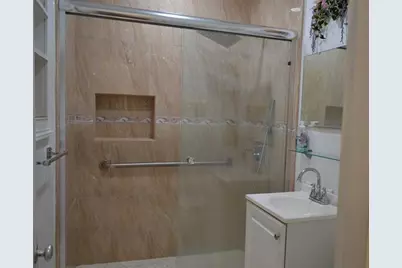 1700 NW 167th St, Miami Gardens, FL 33054 - Photo 15