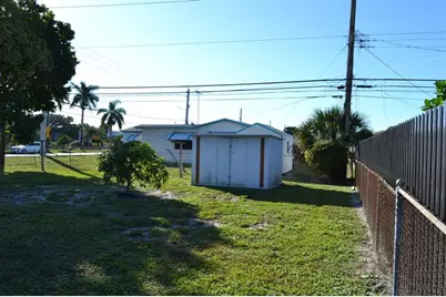 1700 NW 167th St, Miami Gardens, FL 33054 - Photo 21
