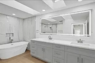 21392 Bridgeview Dr, Boca Raton, FL 33428 - Photo 7