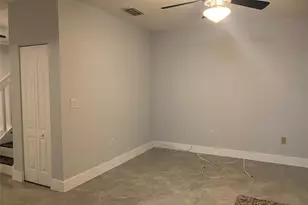 256 Riverwalk Cir, Sunrise, FL 33326 - Photo 9