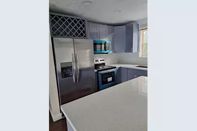 730 SW 67th Ter, Pembroke Pines, FL 33023 - Photo 5