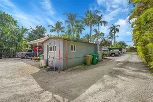 4860 SW 61st Ave, Davie, FL 33314 - Photo 31