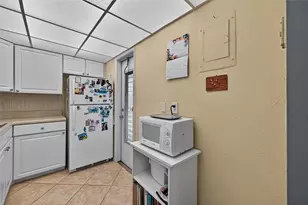 400 SE 10th St, Deerfield Beach, FL 33441 - Photo 19