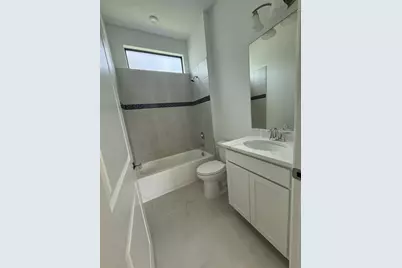 320 SE Via Sangro, Port Saint Lucie, FL 34952 - Photo 5