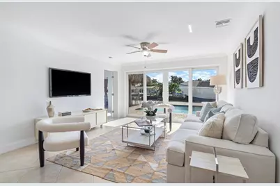 370 SE 3rd Ct, Pompano Beach, FL 33060 - Photo 7