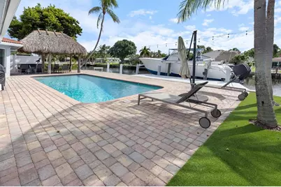 370 SE 3rd Ct, Pompano Beach, FL 33060 - Photo 23