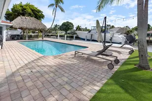 370 SE 3rd Ct, Pompano Beach, FL 33060 - Photo 23